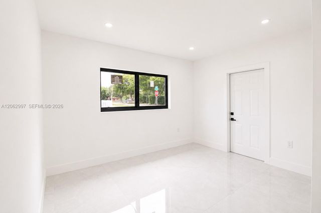 1571 NW 132nd St, Miami, FL 33167
