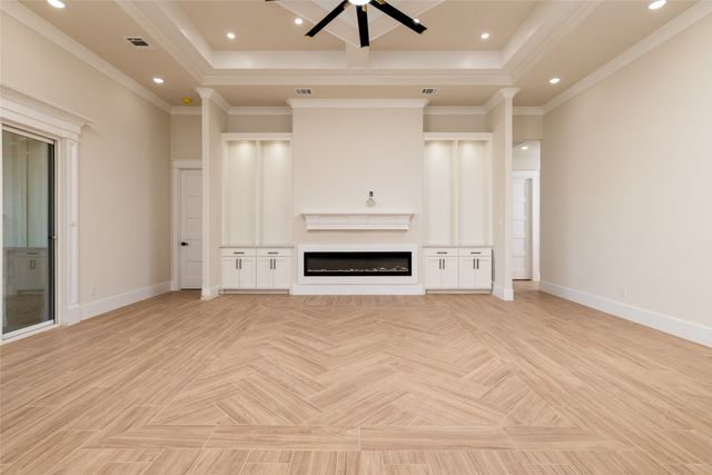 544 High Tower Lane, Granbury, TX 76049