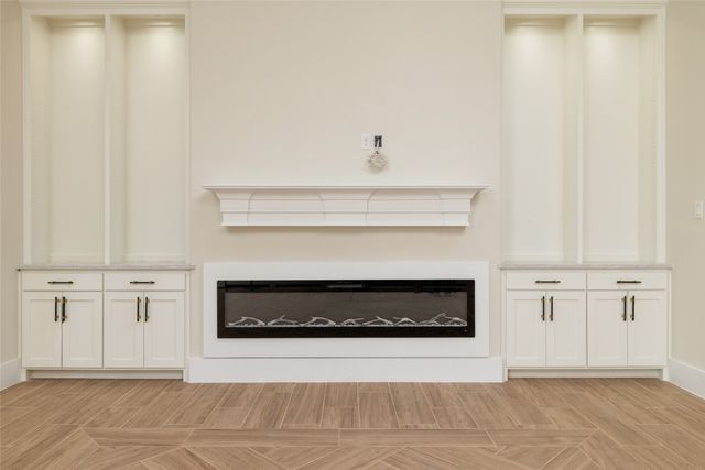 544 High Tower Lane, Granbury, TX 76049