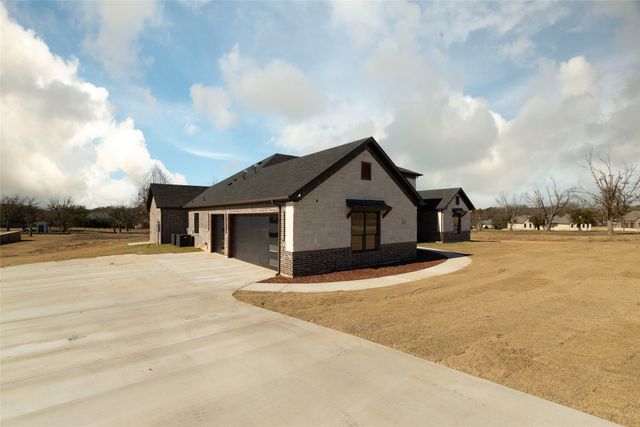 544 High Tower Lane, Granbury, TX 76049