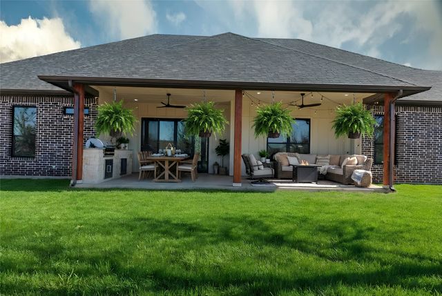 544 High Tower Lane, Granbury, TX 76049