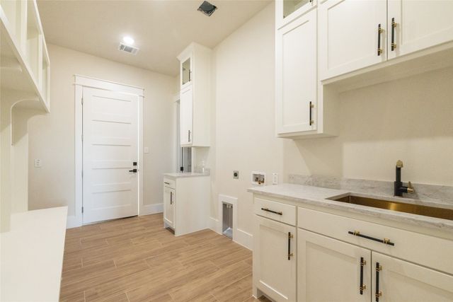 544 High Tower Lane, Granbury, TX 76049