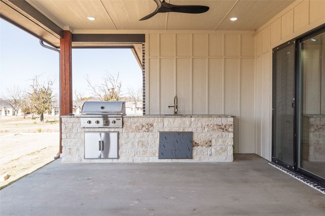 544 High Tower Lane, Granbury, TX 76049