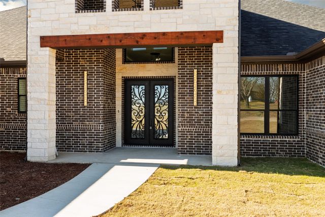 544 High Tower Lane, Granbury, TX 76049