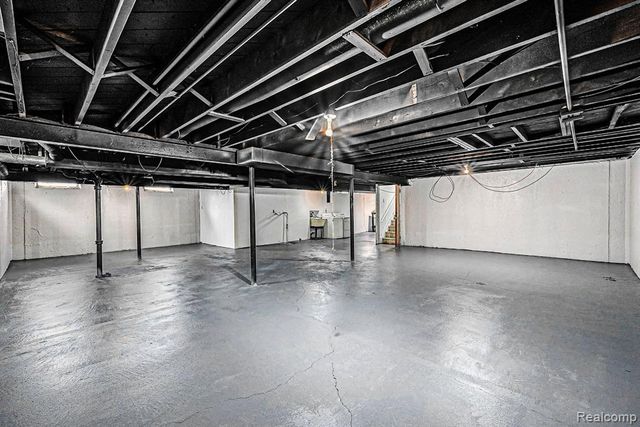 29229 Van Laan Drive, Warren, MI 48092