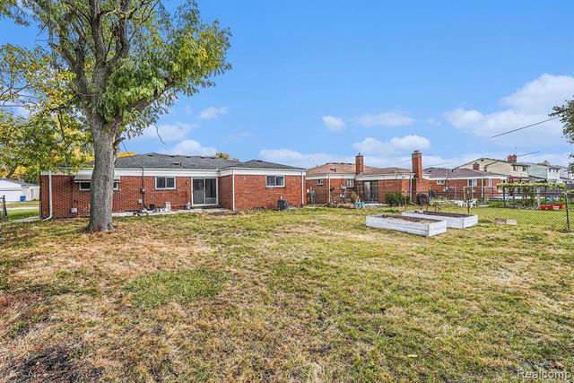 29229 Van Laan Drive, Warren, MI 48092