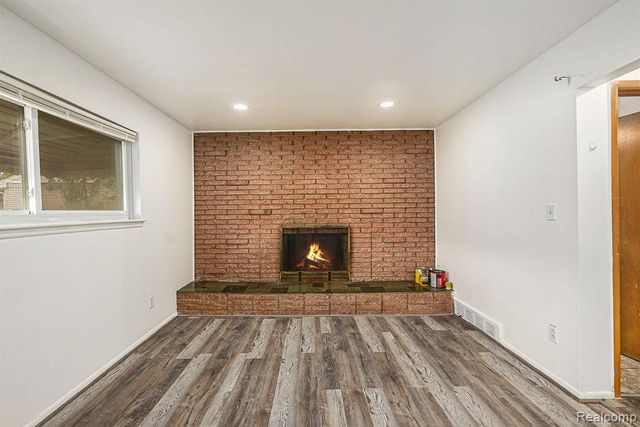 29229 Van Laan Drive, Warren, MI 48092