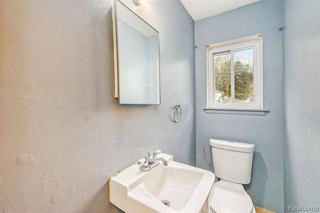 29229 Van Laan Drive, Warren, MI 48092