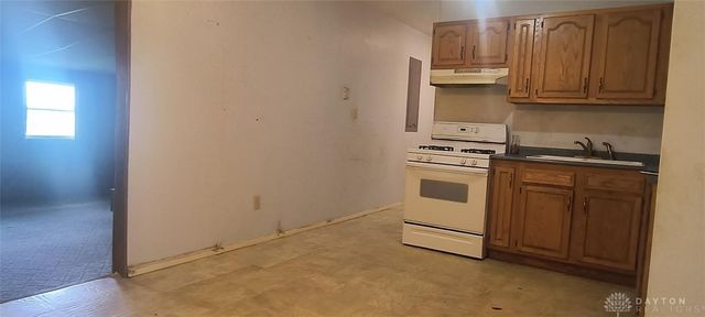 29 Elm Street, Jamestown Vlg, OH 45335