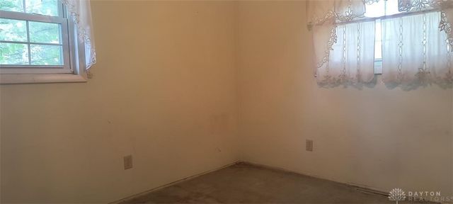 29 Elm Street, Jamestown Vlg, OH 45335
