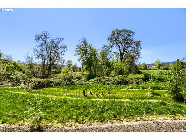 1464 18TH Ave, Forest Grove, OR 97116