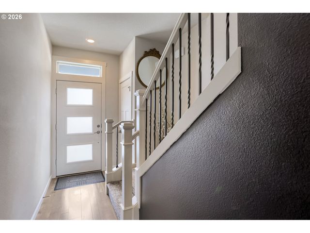 1464 18TH Ave, Forest Grove, OR 97116