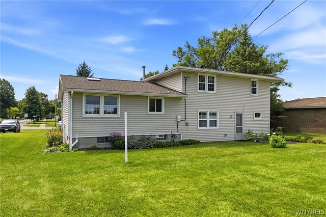 82 Impala Parkway, Lancaster, NY 14086