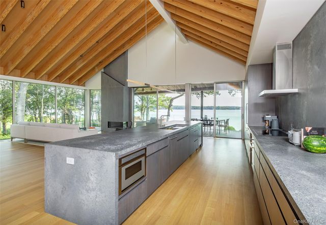 47L S Ferry Road, Shelter Island, NY 11964