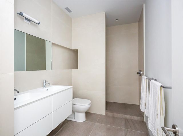 47L S Ferry Road, Shelter Island, NY 11964