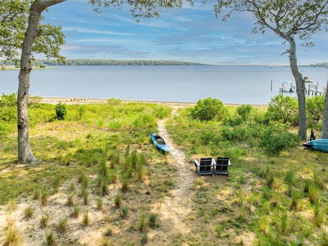 47L S Ferry Road, Shelter Island, NY 11964