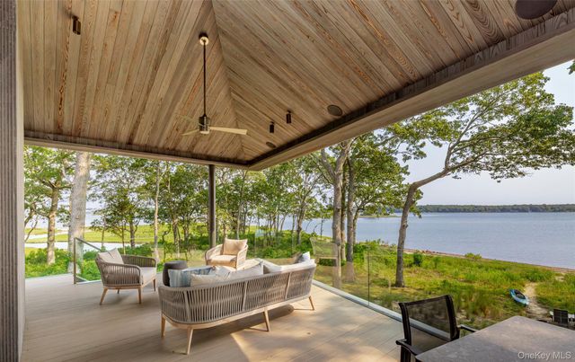 47L S Ferry Road, Shelter Island, NY 11964