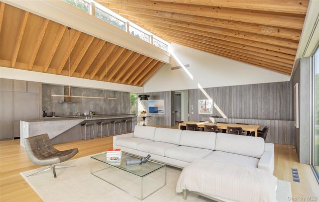 47L S Ferry Road, Shelter Island, NY 11964