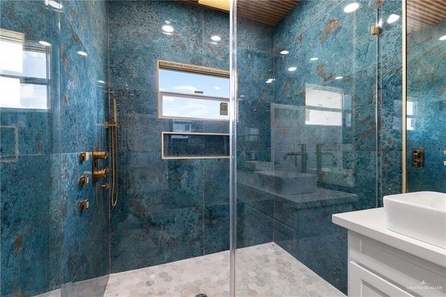 9517 Lake John Court, Los Fresnos, TX 78566