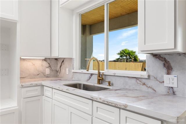 9517 Lake John Court, Los Fresnos, TX 78566