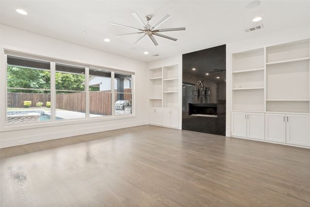 7714 Roper Street, Dallas, TX 75209