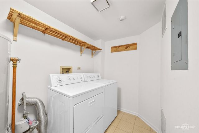 868 Quin Court 201, Naperville, IL 60563