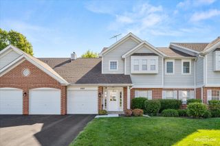 868 Quin Court 201, Naperville, IL 60563