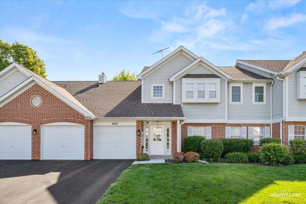 868 Quin Court 201, Naperville, IL 60563