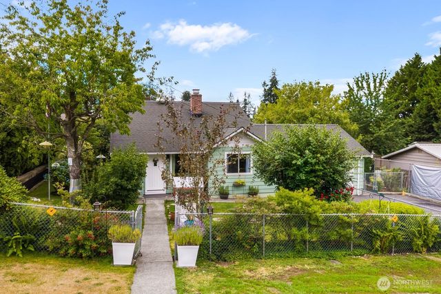 2430 197th Place SW, Lynnwood, WA 98036