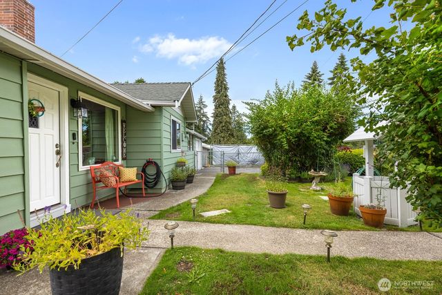 2430 197th Place SW, Lynnwood, WA 98036