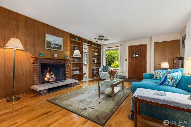 2430 197th Place SW, Lynnwood, WA 98036