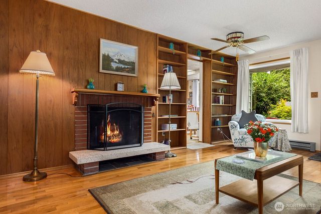 2430 197th Place SW, Lynnwood, WA 98036