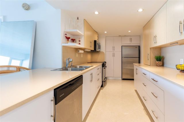 2100 S Ocean Drive 7CD, Fort Lauderdale, FL 33316