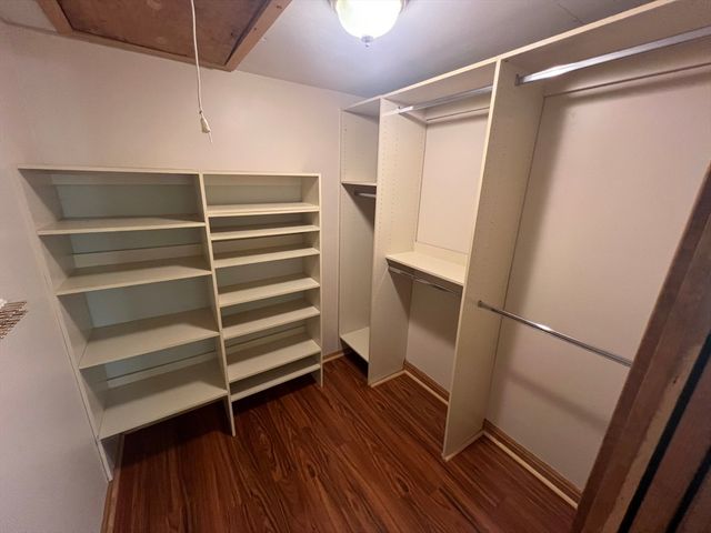 7 W Hill Ter, Worcester, MA 01609