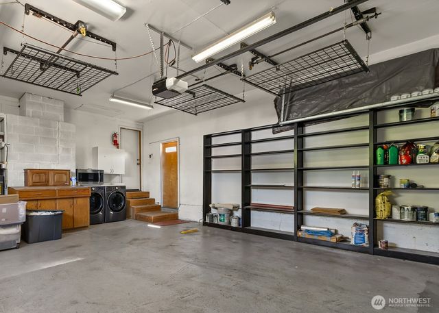 10527 Beardslee Boulevard, Bothell, WA 98011