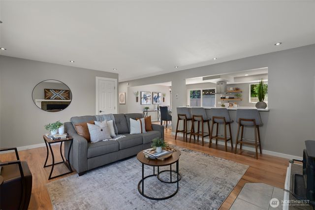 10527 Beardslee Boulevard, Bothell, WA 98011