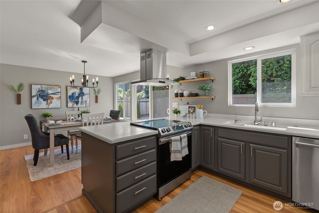 10527 Beardslee Boulevard, Bothell, WA 98011