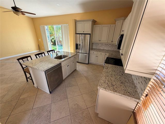 4110 NE 22nd Ct, Homestead, FL 33033