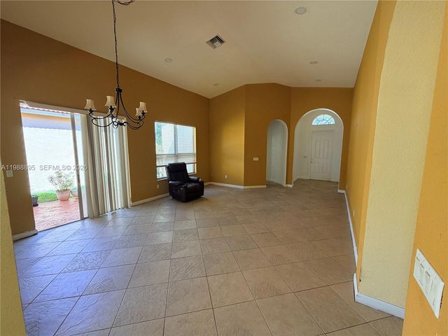 4110 NE 22nd Ct, Homestead, FL 33033