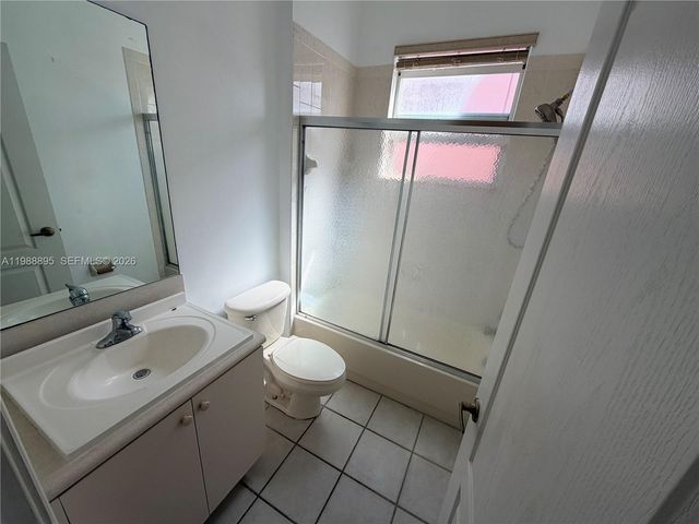 4110 NE 22nd Ct, Homestead, FL 33033