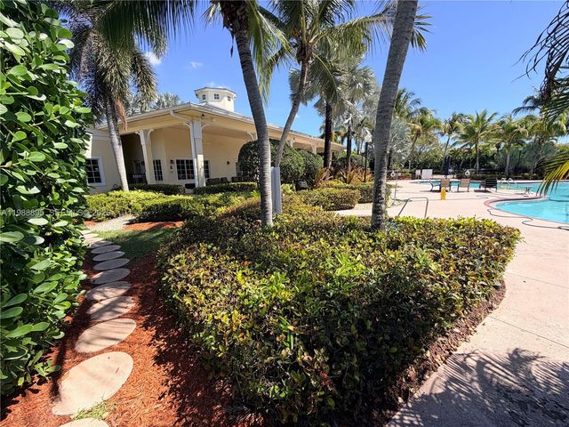 4110 NE 22nd Ct, Homestead, FL 33033