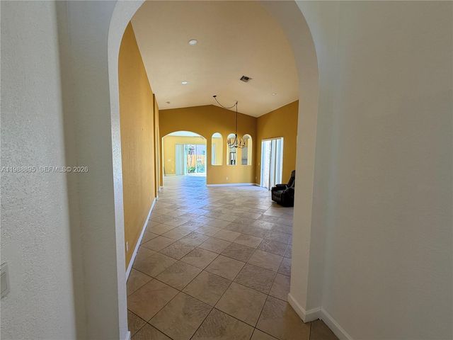 4110 NE 22nd Ct, Homestead, FL 33033