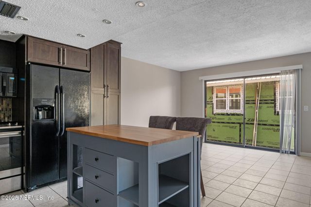 1107 1ST Street S B, Jacksonville Beach, FL 32250