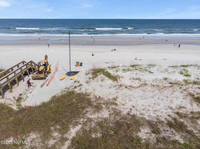 1107 1ST Street S B, Jacksonville Beach, FL 32250