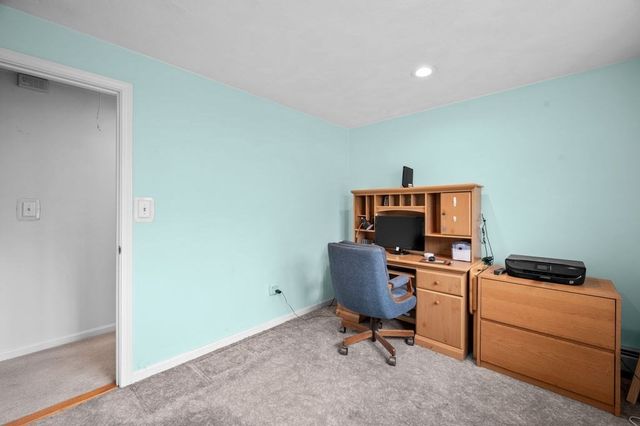 7 Nells Pond Rd, Lynn, MA 01904