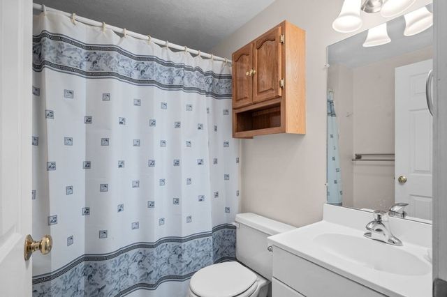 7 Nells Pond Rd, Lynn, MA 01904