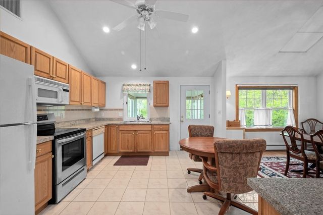 7 Nells Pond Rd, Lynn, MA 01904