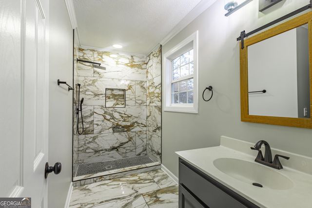 907 E Moore Street, Valdosta, GA 31602