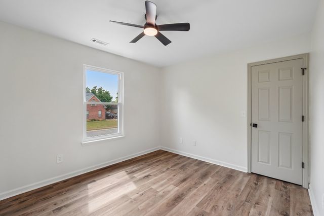 173 Grove Ln, S, Hendersonville, TN 37075