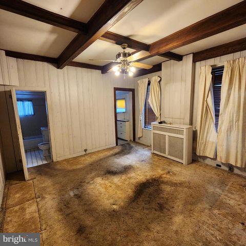 2318 N MARKET ST, Wilmington, DE 19802